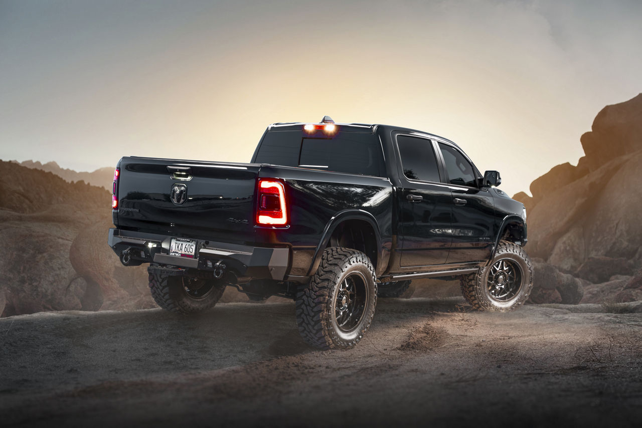2022 Dodge Ram Bighorn - Moto Metal TURBINE - Black | Wheel Pros